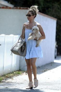 明星杨幂夏天靴子,清凉夏日靴，演绎不凡风采